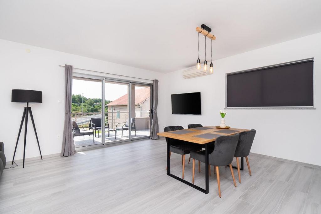 Apartments Grubisic - Sibenik - Parking Included Zewnętrze zdjęcie