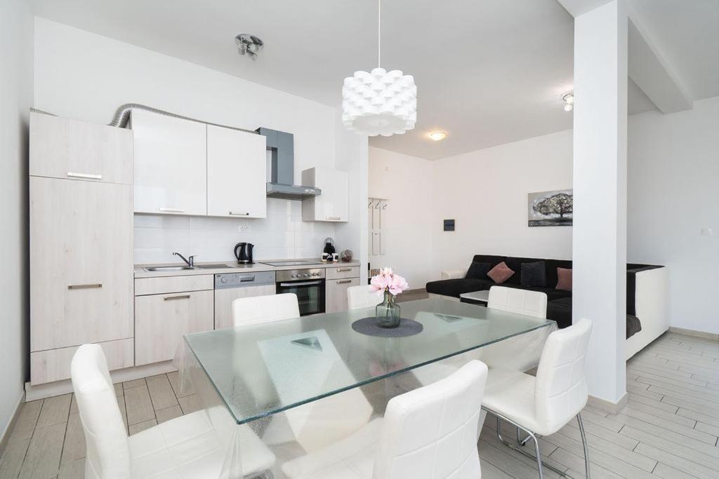 Apartments Grubisic - Sibenik - Parking Included Zewnętrze zdjęcie