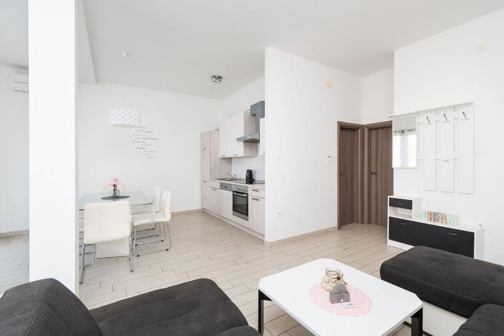 Apartments Grubisic - Sibenik - Parking Included Zewnętrze zdjęcie