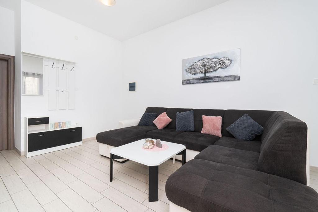 Apartments Grubisic - Sibenik - Parking Included Zewnętrze zdjęcie