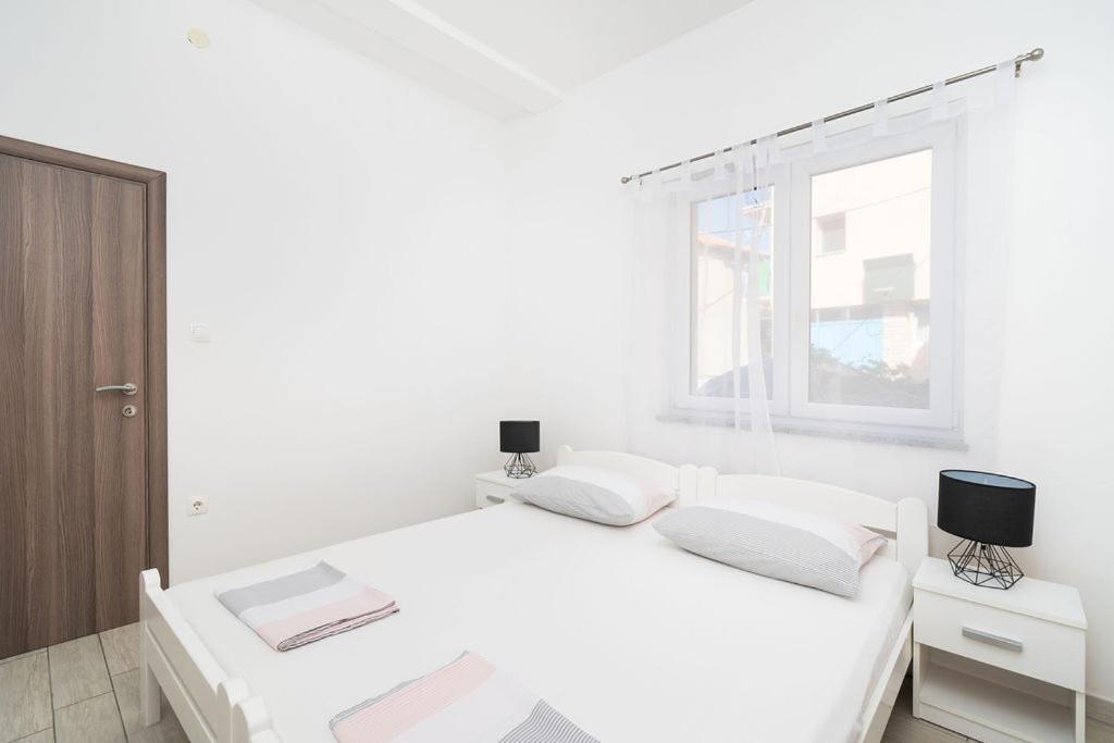 Apartments Grubisic - Sibenik - Parking Included Zewnętrze zdjęcie