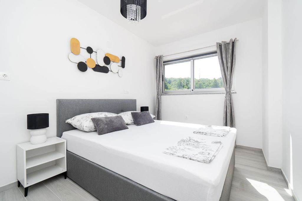 Apartments Grubisic - Sibenik - Parking Included Zewnętrze zdjęcie